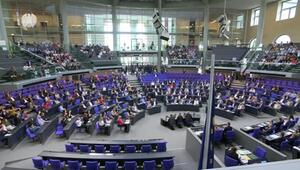 Bundestag beschließt Aussetzung des Familiennachzugs