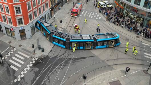 Oslo: Straßenbahn fährt in Geschäft - vier Verletzte