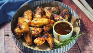 In Trockengewürzen marinierte Chicken Wings