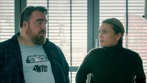 "Helen Dorn: Verdammte Familie": Weyer (Tristan Seith, l.) und Helen Dorn (Anna Loos) sprechen ...