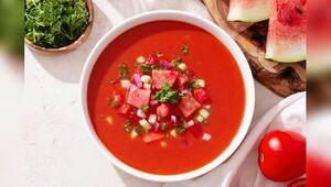 Lecker kochen ohne Herd und Ofen - das macht diese Gazpacho möglich.