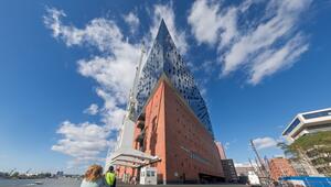 Kundgebung gegen die Eintrittspreise für die Elbphilharmonie