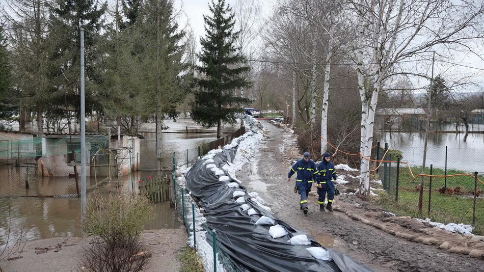 Hochwasser in Sachsen-Anhalt - Scholz-Besuch