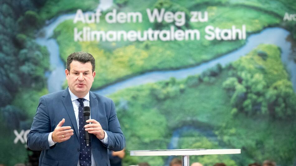 Bundesarbeitsminister Heil besucht Bremer Stahlwerk