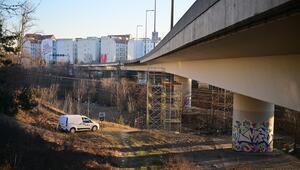 Die Ringbahnbrücke der A100 im Westen Berlins