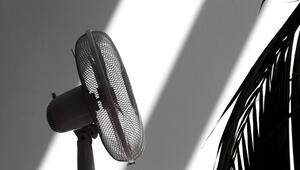 Ein Ventilator in einem Zimmer