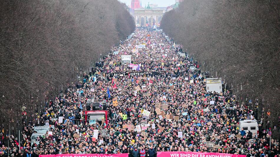 Demonstration zur Migrationspolitik - Berlin