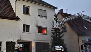 Baden-Württemberg: Toter nach Brand in Einfamilienhaus