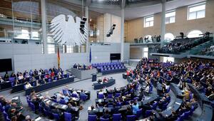 Foto der 19. Sitzung des 21. Deutschen Bundestages am 10. Juli
