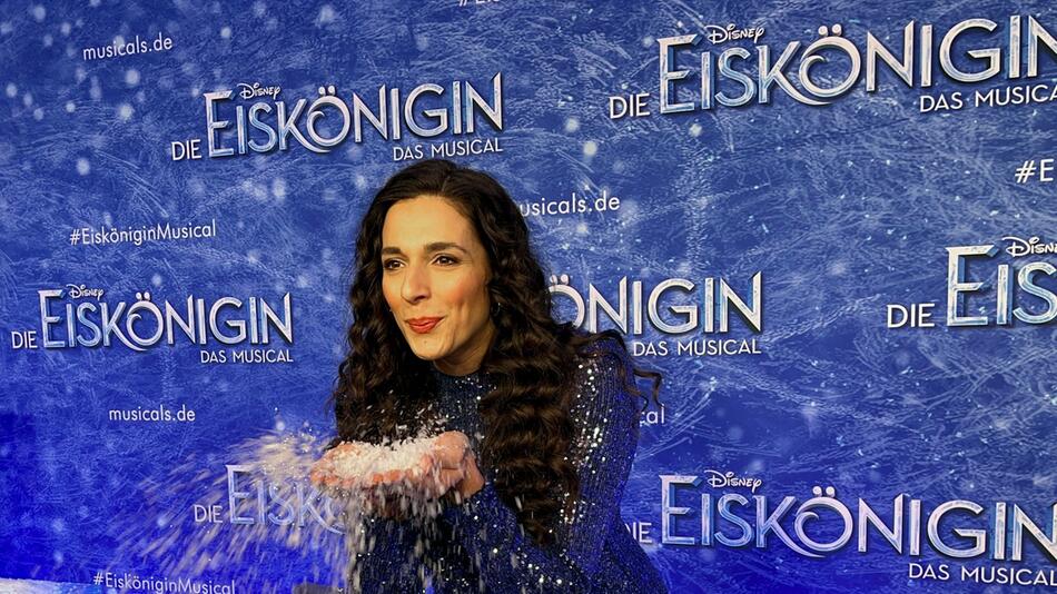 Sally Özcan bei der Premiere des Musicals „Die Eiskönigin“