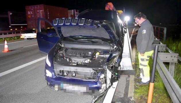 Falschfahrerin auf der A4: 87-Jährige kollidiert frontal gegen Lkw