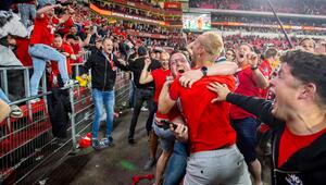 PSV Fans jubeln