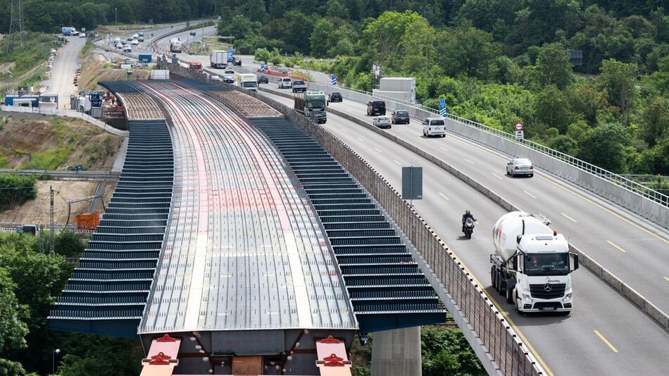 Salzbachtalbrücke