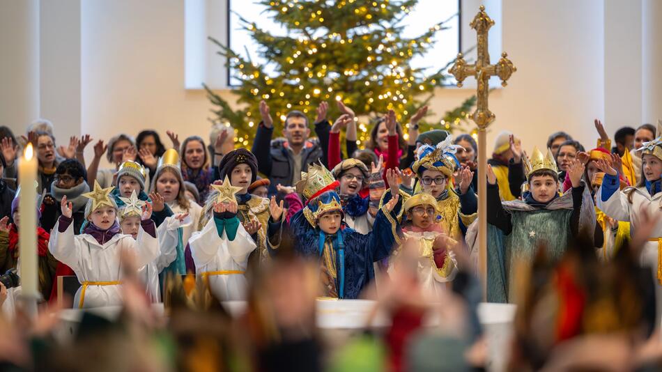 Aussendung der Sternsinger mit Erzbischof Heiner Koch