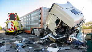 Verletzte nach mehreren Auffahrunfällen bei Bad Dürrenberg