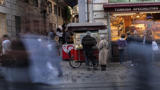 Symbolbild: Belebte Straße in Istanbul