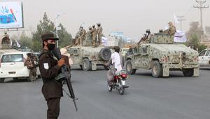 Taliban-Kämpfer bei der Patrouille