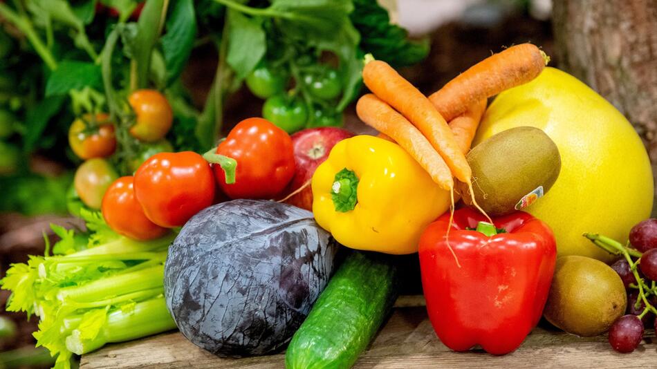 Verschiedene Obst- und Gemüsesorten