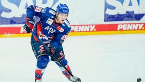 Eishockey-Stürmer David Wolf
