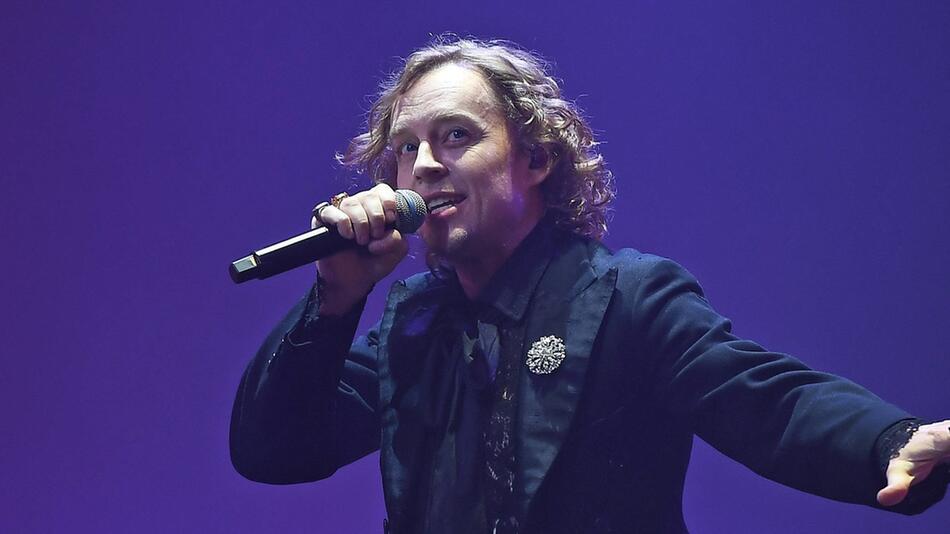 Darren Hayes leidet unter gesundheitlichen Problemen.