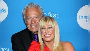Suzanne Somers und Alan Hamel gemeinsam bei einer Veranstaltung in Beverly Hills.