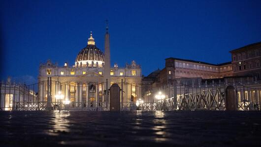 Der Petersplatz mit Petersdom