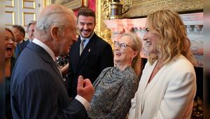 Königlich gute Unterhaltung: König Charles begrüßte Kate Winslet (r.), Meryl Streep und ...