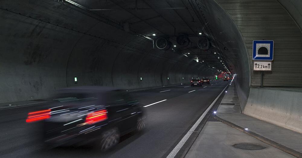 Wie Müssen Sie Sich In Einem Stau Im Tunnel Verhalten Stau-Horror während der Urlaubsfahrt: Wie verhalte ich mich bei Stau im