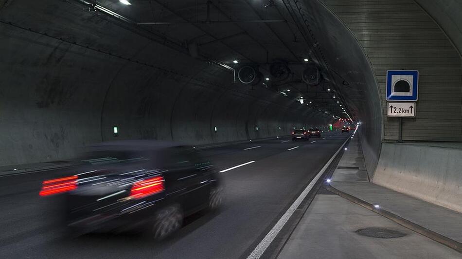 Stau-Regeln im Tunnel