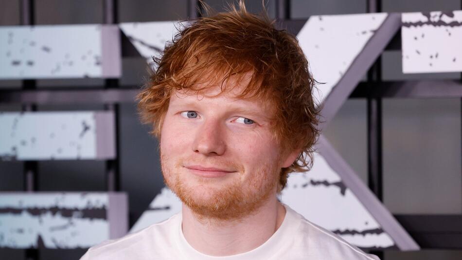 Ed Sheeran rasiert sich die Haare: „Ich liebe es und behalte es so“ — image 4