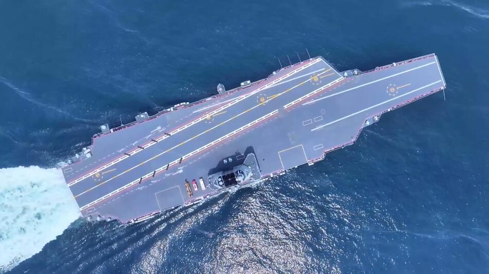 China-Propaganda: Super-Flugzeugträger Fujian soll größtes Kriegsschiff der Welt sein – stimmt das?