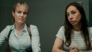 "Tatort: Rapunzel": Isabelle Grandjean (Anna Pieri Zuercher, l.) und Tessa Ott (Carol Schuler) ...