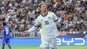 U21-Nationalmannschaftsspieler Nick Woltemade bejubelt seinen Treffer.