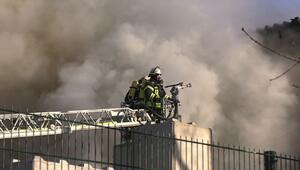 MV: Brand bei Entsorgungsfirma – Rauch beeinträchtigt Verkehr