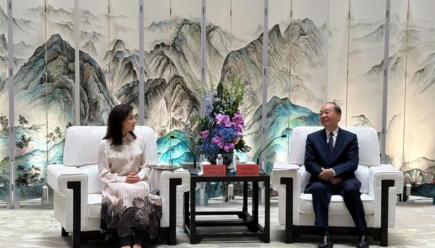 Wirtschaftministerin Reiche in China