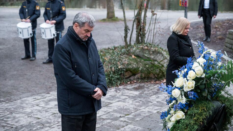 Nach tödlichem Angriff in Aschaffenburg - Trauerfeier