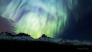 Aurora Weihnachtsbaum-Optik am Himmel