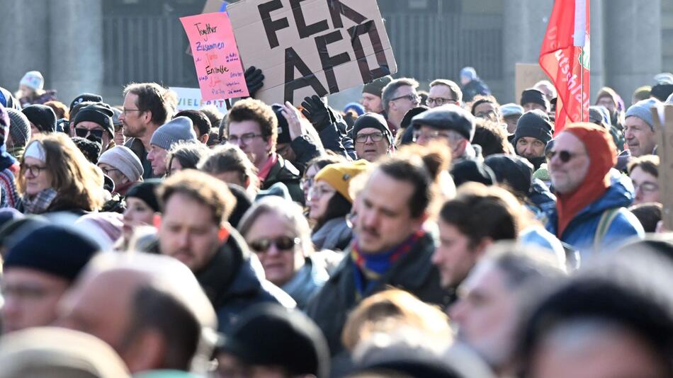 Demo gegen die "Abschiebetickets" der AfD