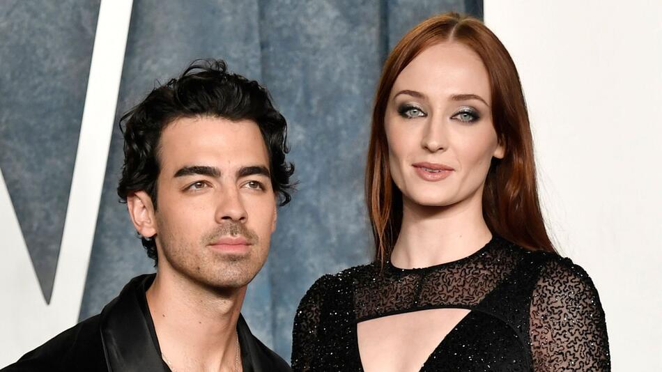 Joe Jonas (l) und Sophie Turner