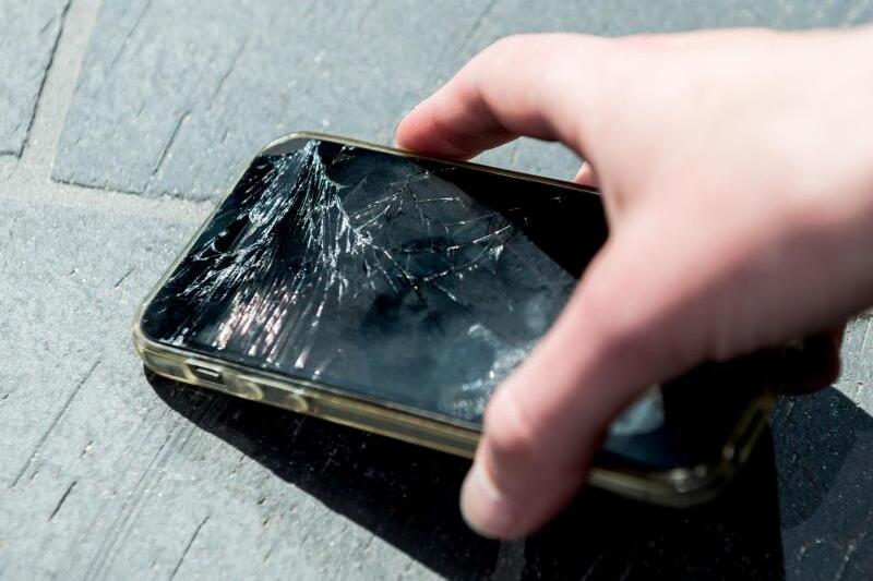 Argernis Handy Schaden Der Weg Durch Den Reparaturdschungel Web De