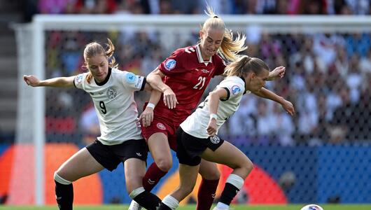 Sjoeke Nüsken, Elisa Senß