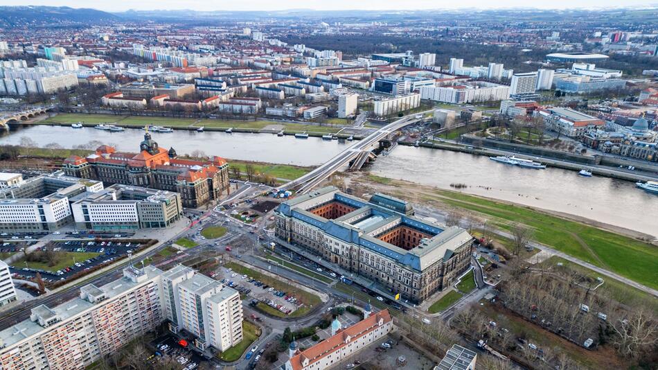 Bombenfund bei Abrissarbeiten an Carolabrücke in Dresden