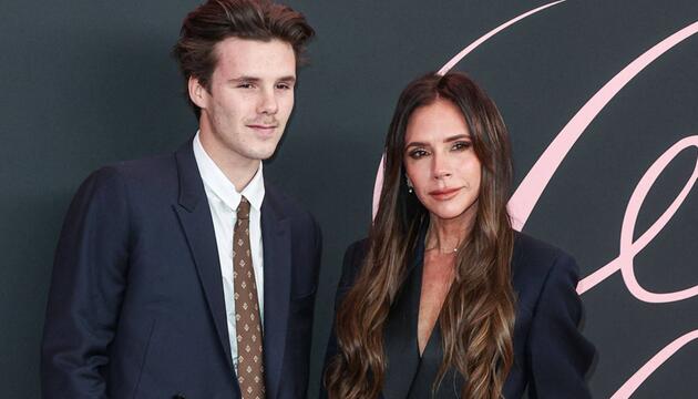 Cruz Beckham neben seiner Mutter Victoria bei einem Event im vergangenen Jahr.