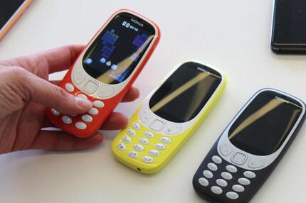 Nokia 3310 in verschiedenen Farben