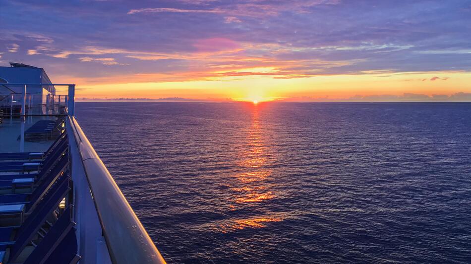 Sonnenaufgang über dem Meer