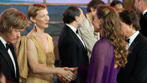 Herzliche Begegnung zwischen Sandra Hüller und Prinzessin Kate bei der "Digger"-Weltpremiere in ...