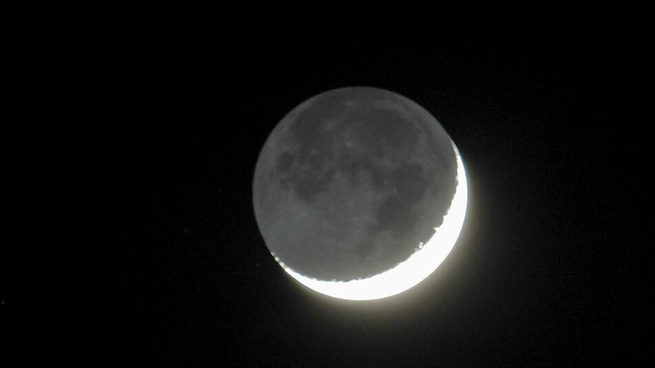 Da Vinci Glow: Darum sieht der Mond dieser Tage ganz besonders aus