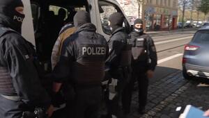 Leipzig: Syrische Ausweise in Umlauf - Ermittler jagen Schleuser-Netz