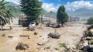 Sturzflut an Grenze zwischen China und Nepal