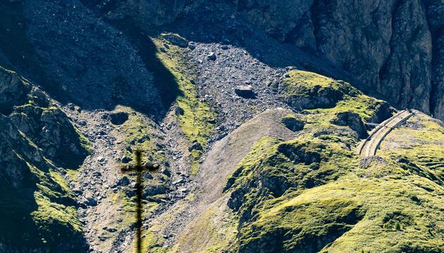 Felssturz nahe Staudamm Grand Dixence im Schweizer Wallis